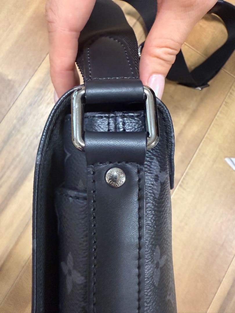 【極上美品‼️】ルイヴィトン モノグラムエクリプス ディストリクト PM NV2