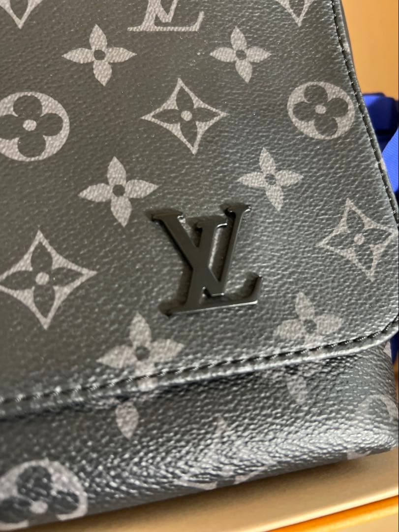 【極上美品‼️】ルイヴィトン モノグラムエクリプス ディストリクト PM NV2