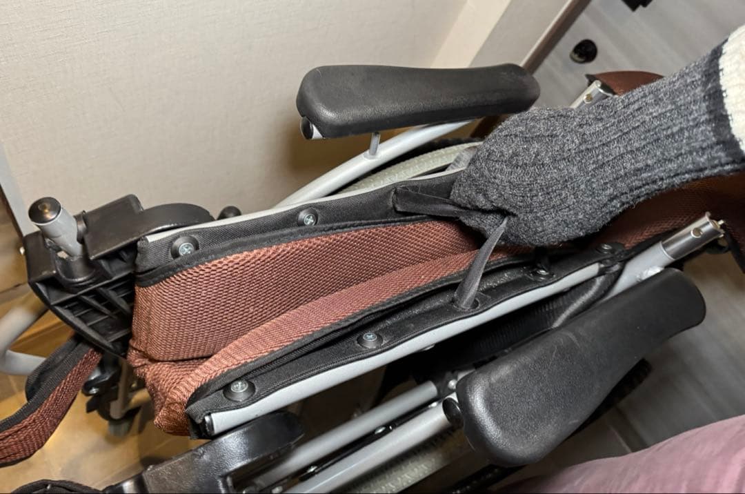 車椅子　ブラウン　折りたたみ可