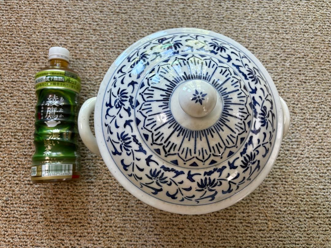 白と青の花模様 蓋付きボウル