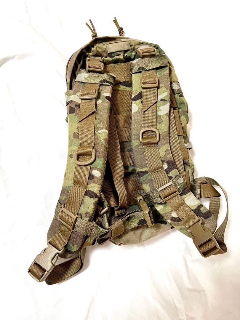 WARRIOR ASSAULT SYSTEMS ハイドレーションキャリア