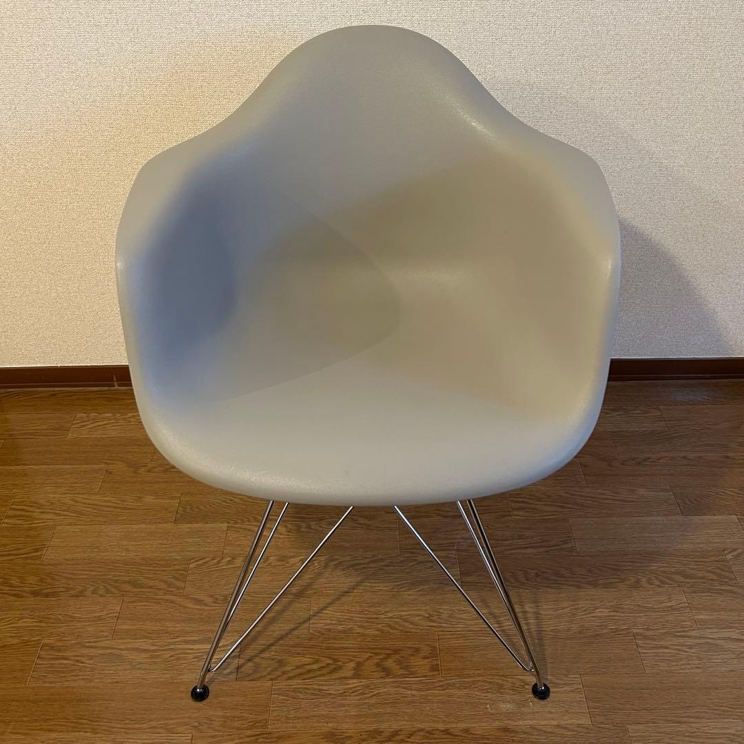 イームズ グレー アームシェルチェア モダンデザイン