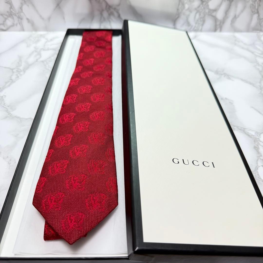 ✨極美品✨ 近年モデル GUCCI ネクタイ シルク100% 虎柄 蜂 レッド