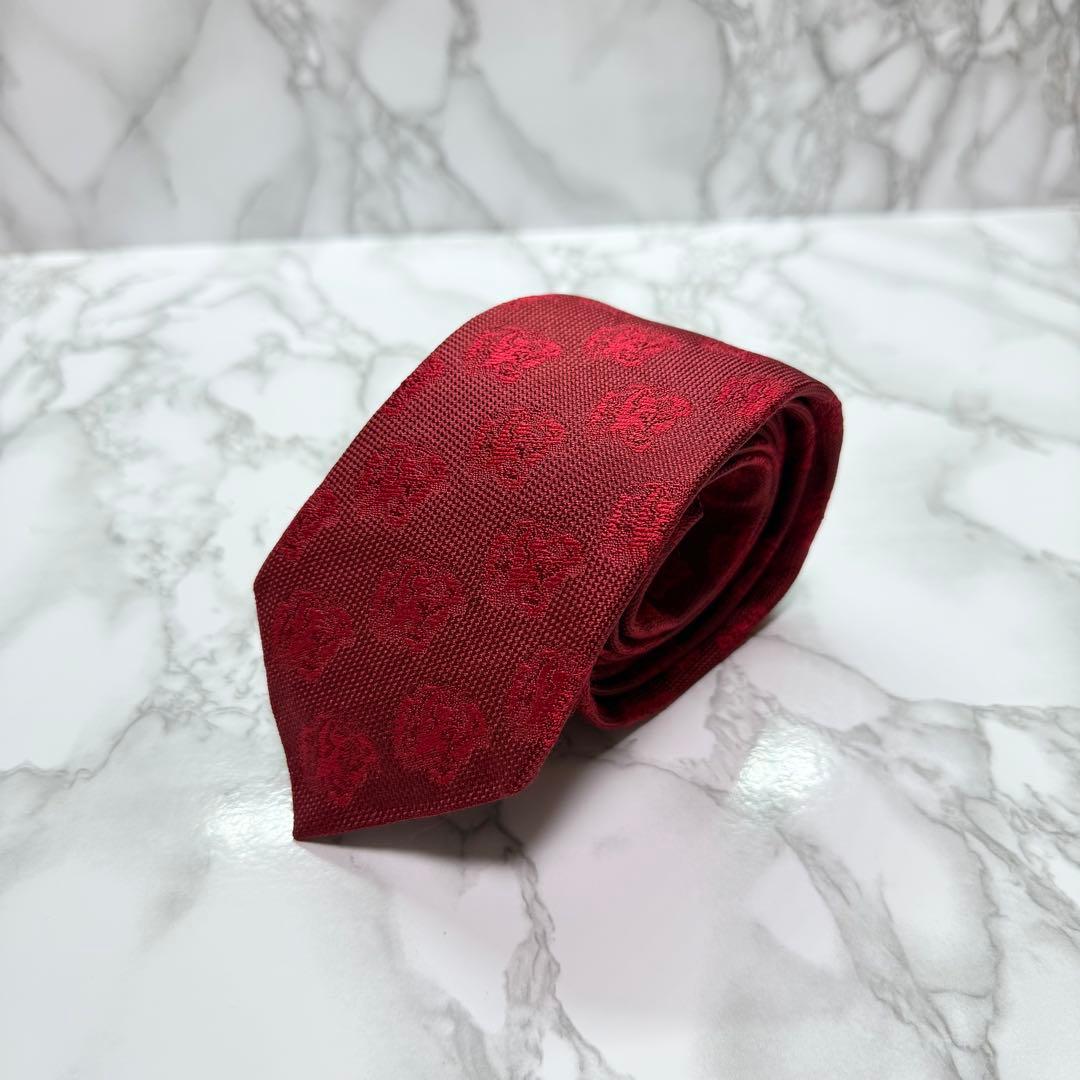 ✨極美品✨ 近年モデル GUCCI ネクタイ シルク100% 虎柄 蜂 レッド