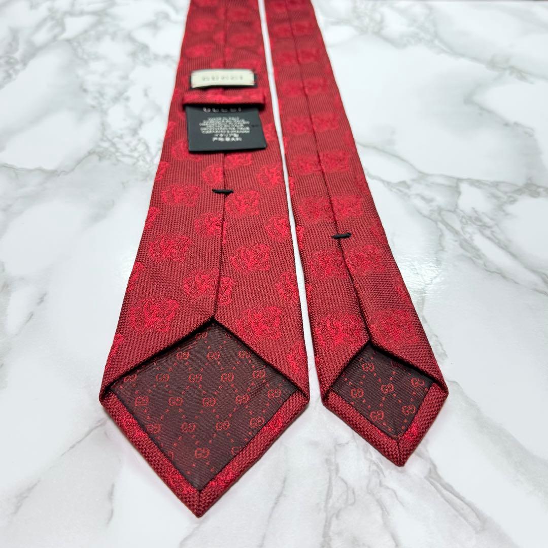 ✨極美品✨ 近年モデル GUCCI ネクタイ シルク100% 虎柄 蜂 レッド