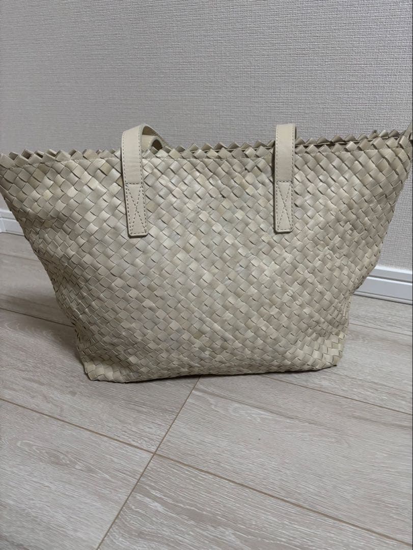 コキアドラゴン トゥモローランド編込み トートバッグ 肩