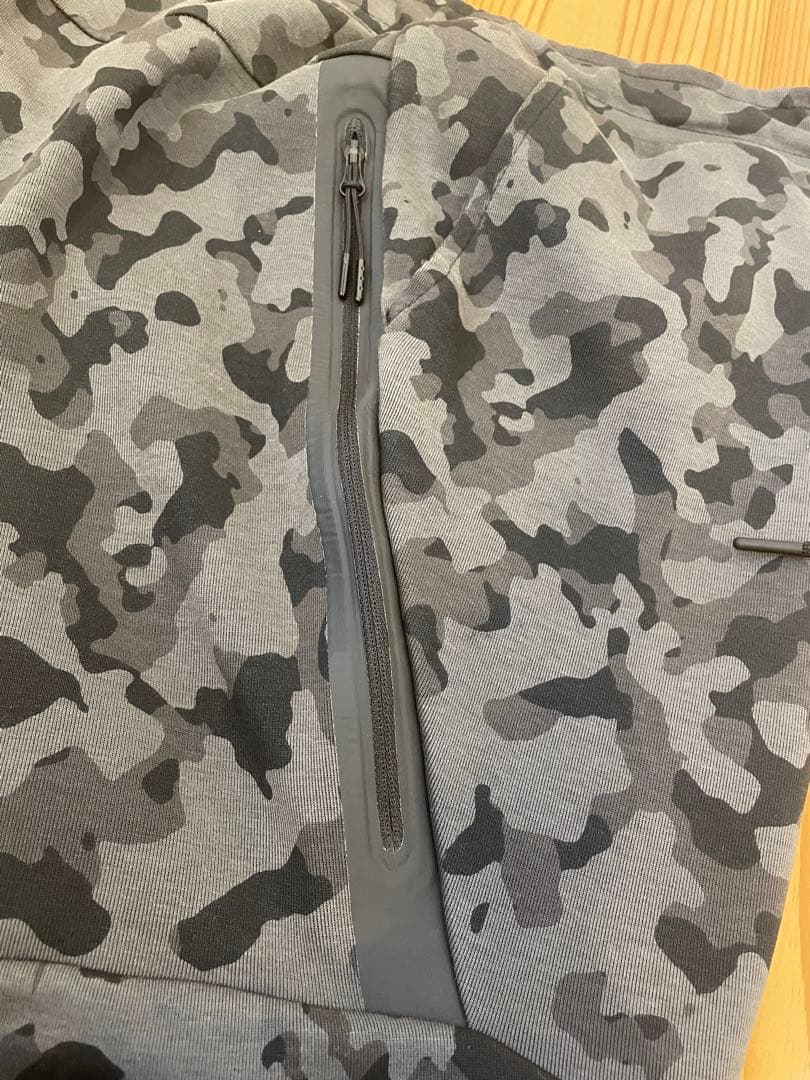 Nike テックフリース パーカー パンツ セットアップ　Ｌサイズ　ブラックカモ