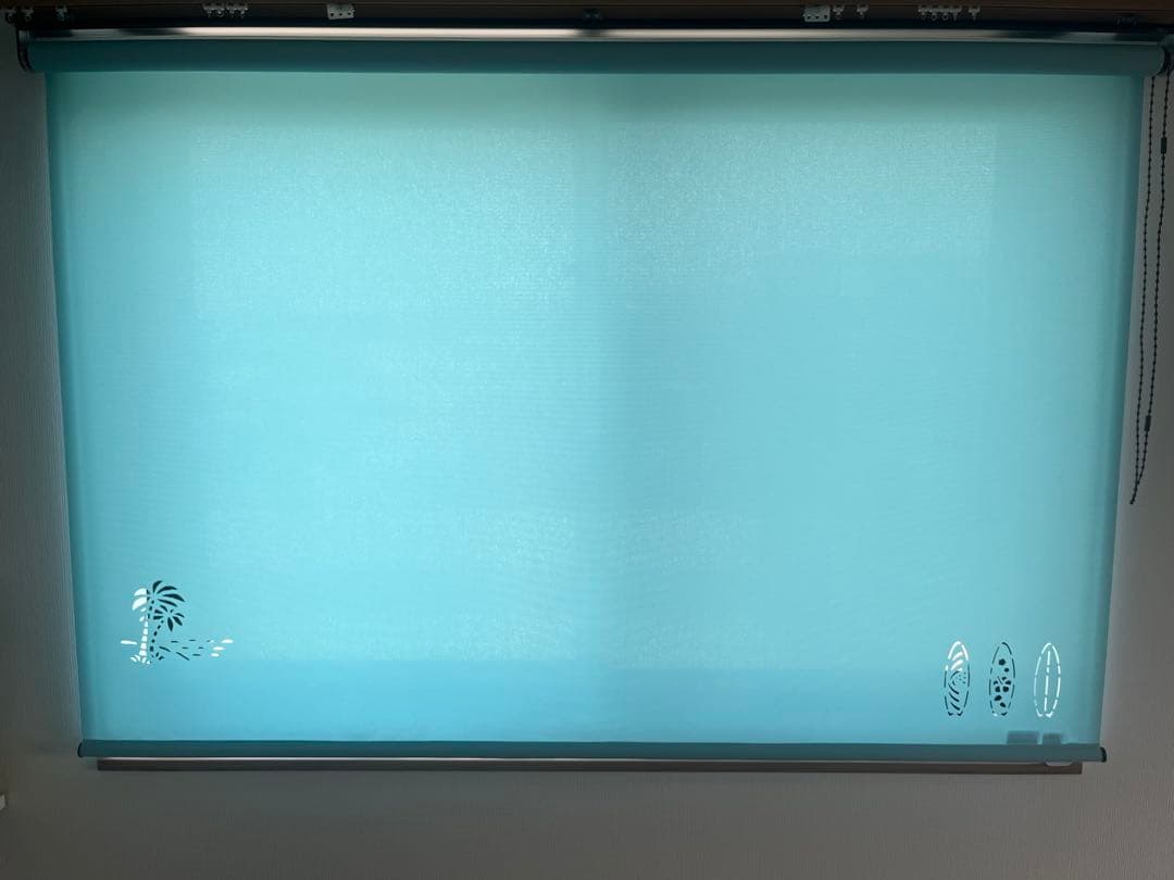 水色 ロールスクリーン ヤシの木 サーフボード