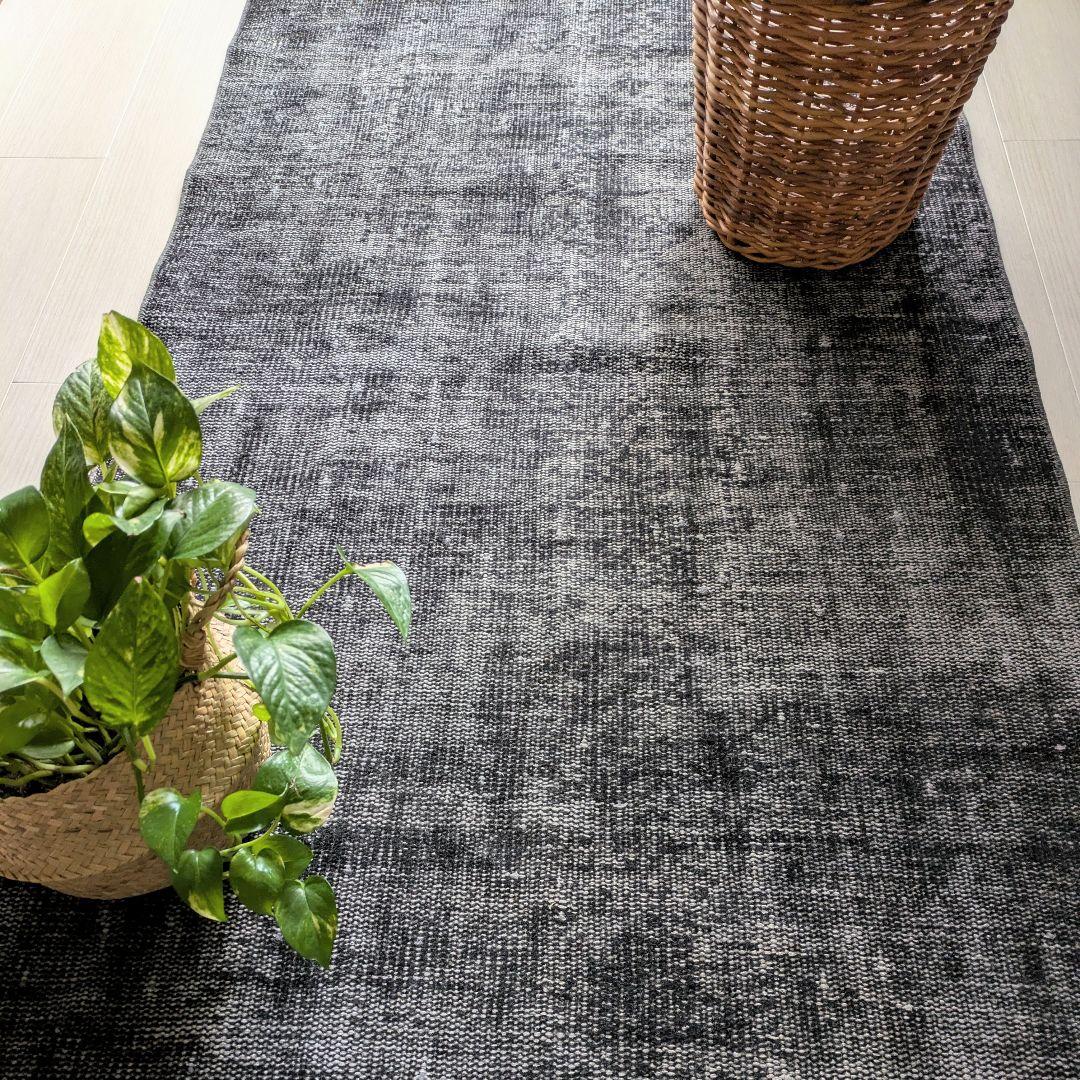 90×188 オーバーダイブラックグレーワンカラー　トルコヴィンテージラグ