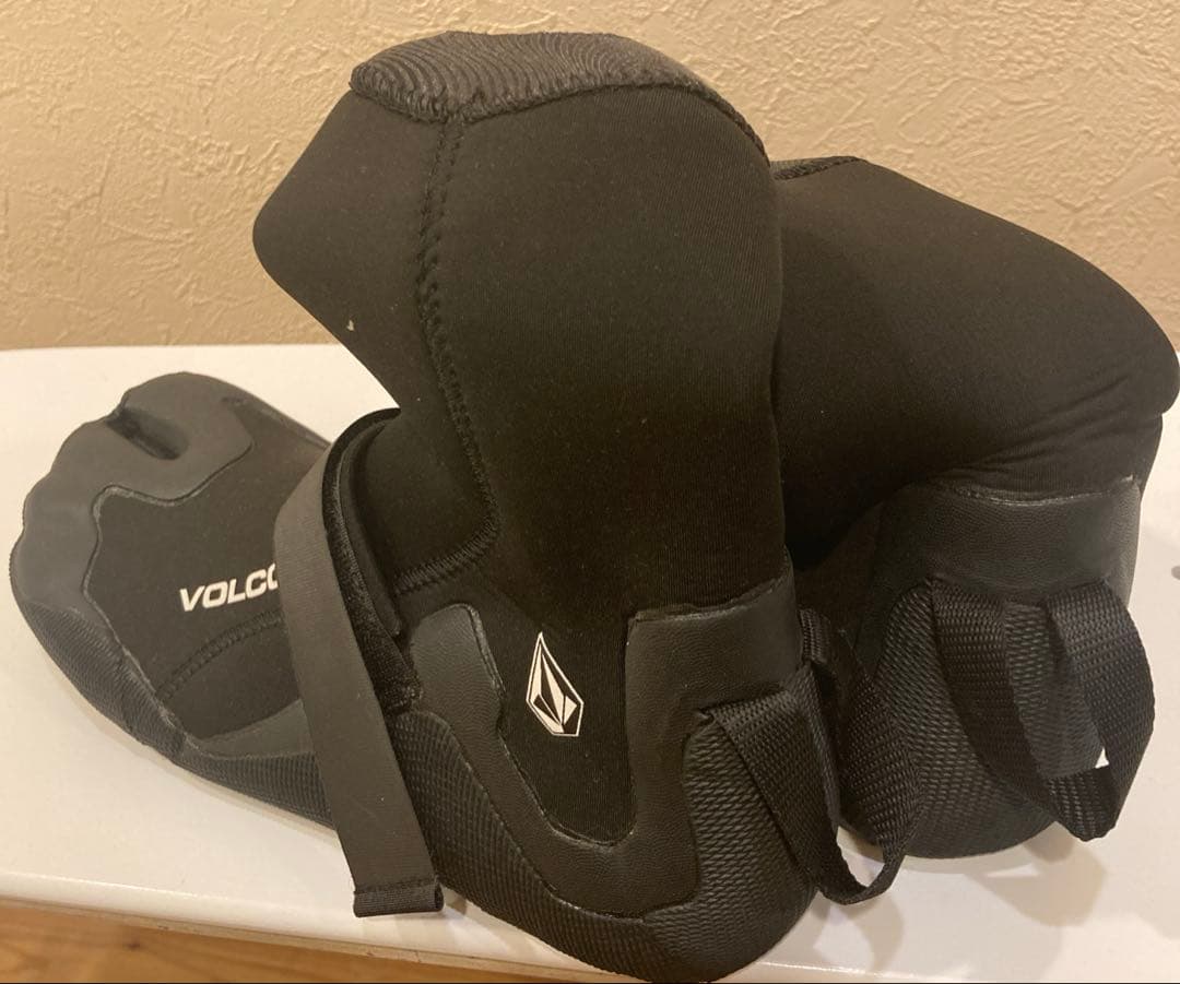 ボルコム　3㍉サーフブーツ