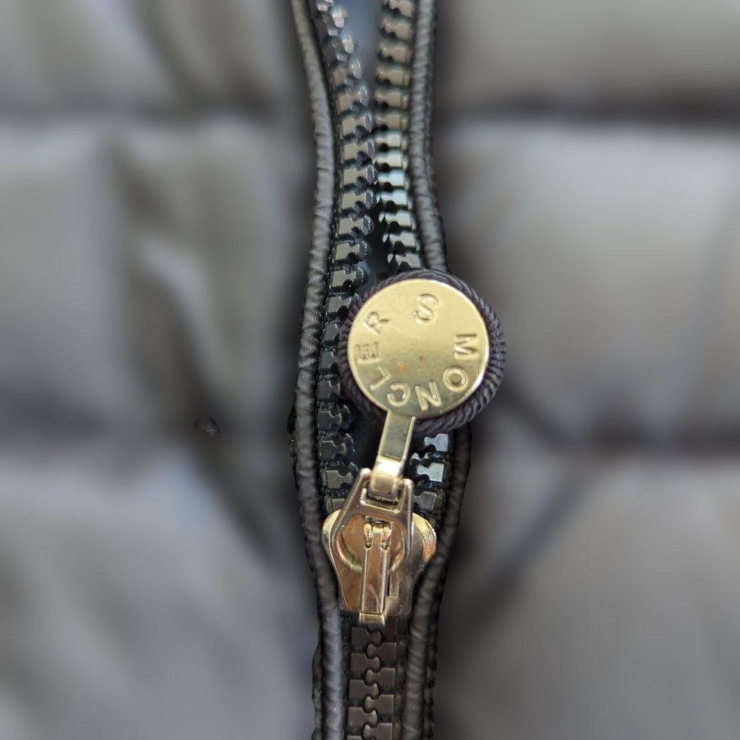 スンスンさん MONCLER　ダウン