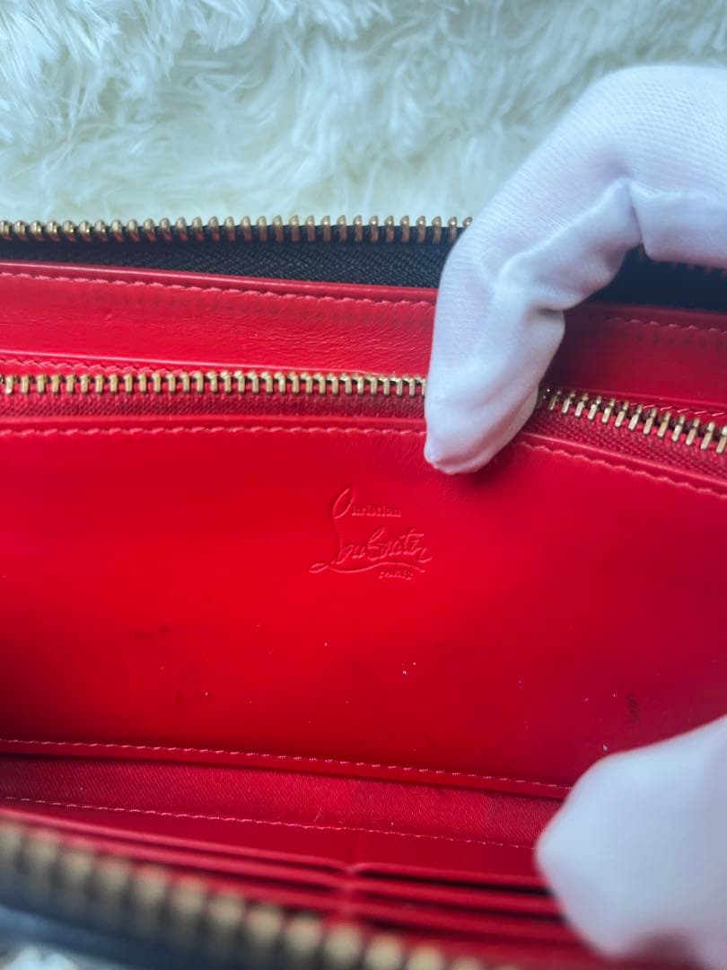 ✨美品 ✨ルブタン ラウンドジップ パネート 長財布 シボ革 ブラック レザー