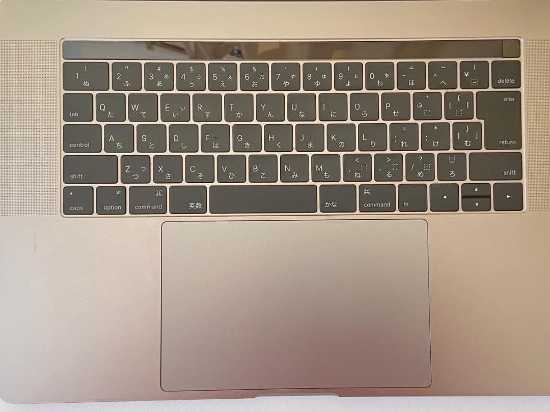 MacBook本体 MacBook Pro 15\" Intel i7 / 16GB / 512GB
