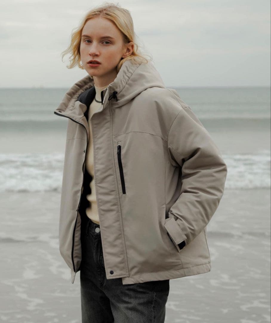 フーディーダウンジャケット