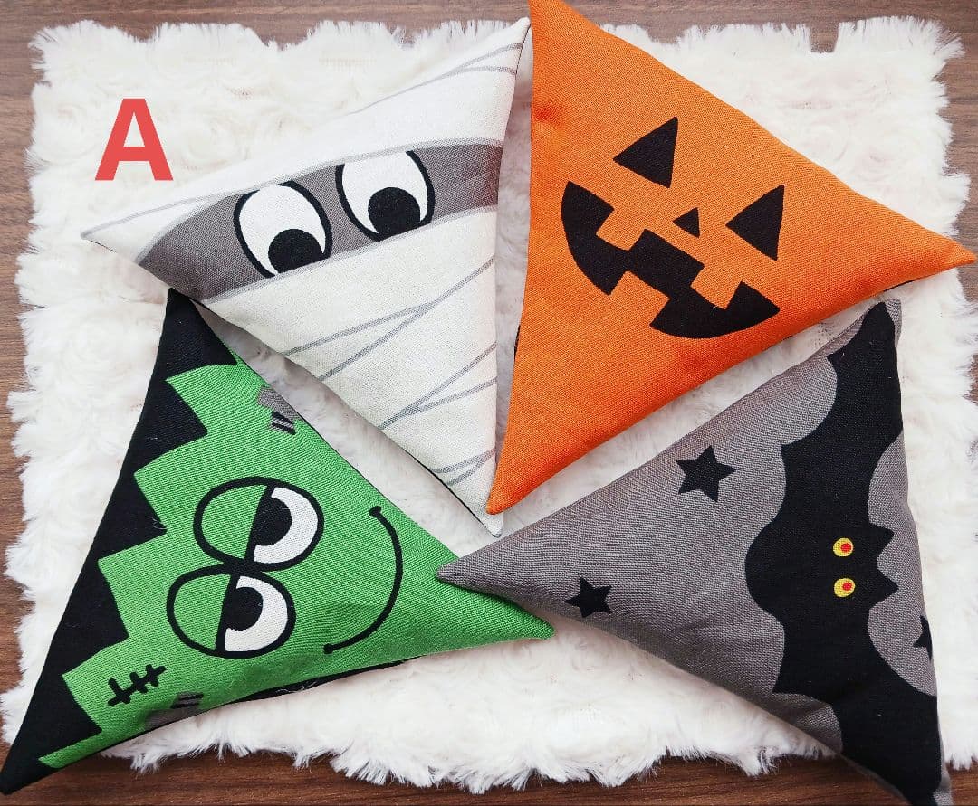 ハロウィンクッション　４こ　人形用