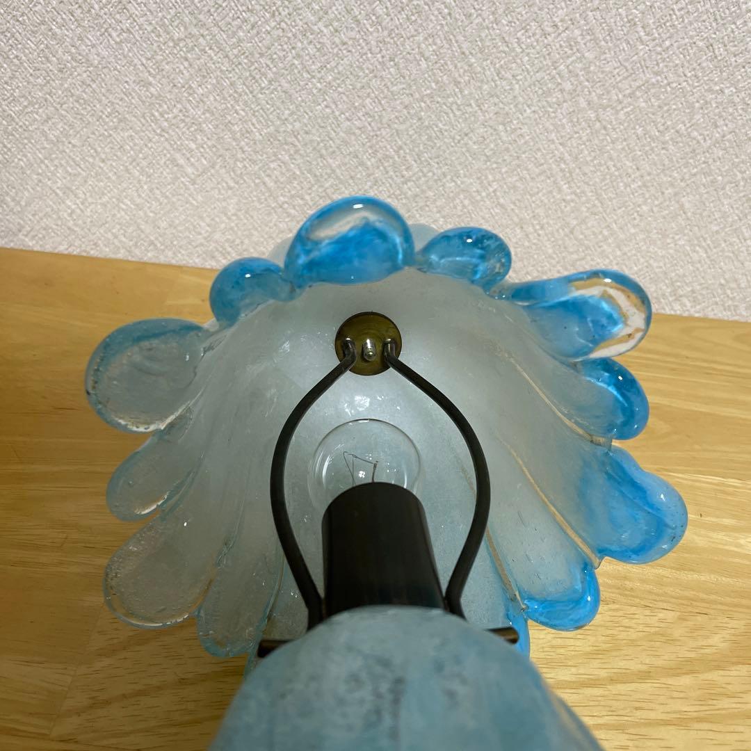 フラワーライト　ステンドグラス　ランプ　卓上ランプ　ガラスランプ　水色