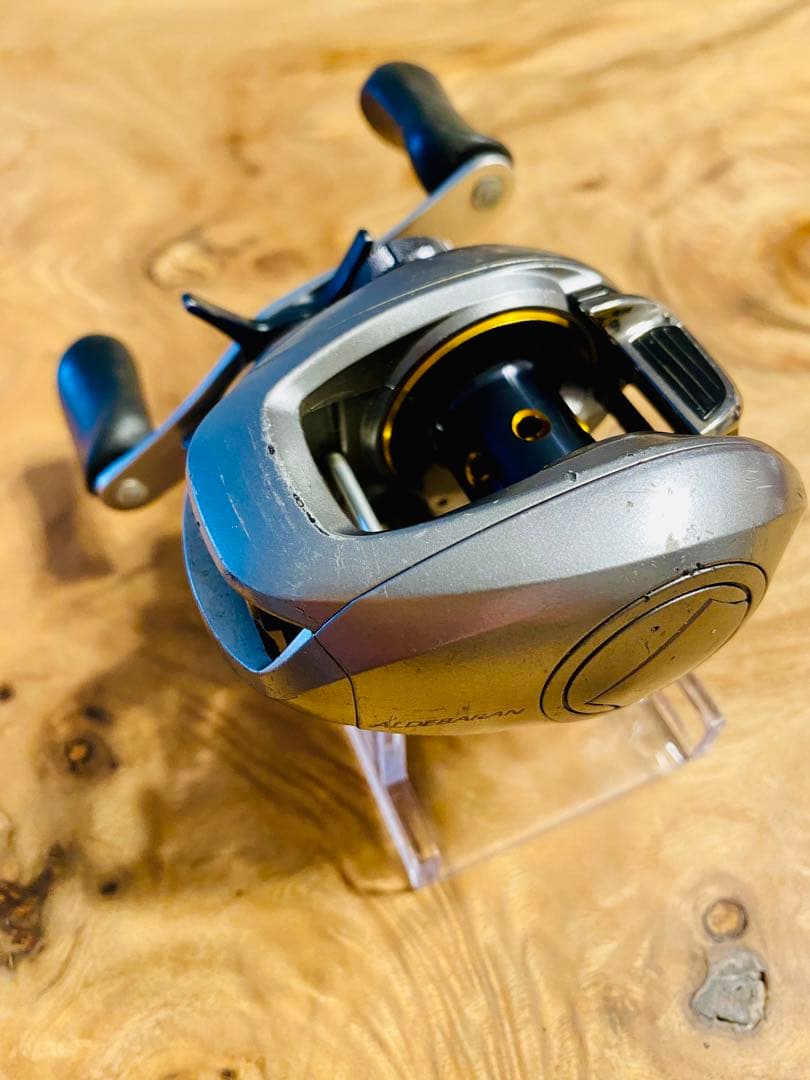 シマノ 09 アルデバラン mg 右巻き SHIMANO ALDEBARAN