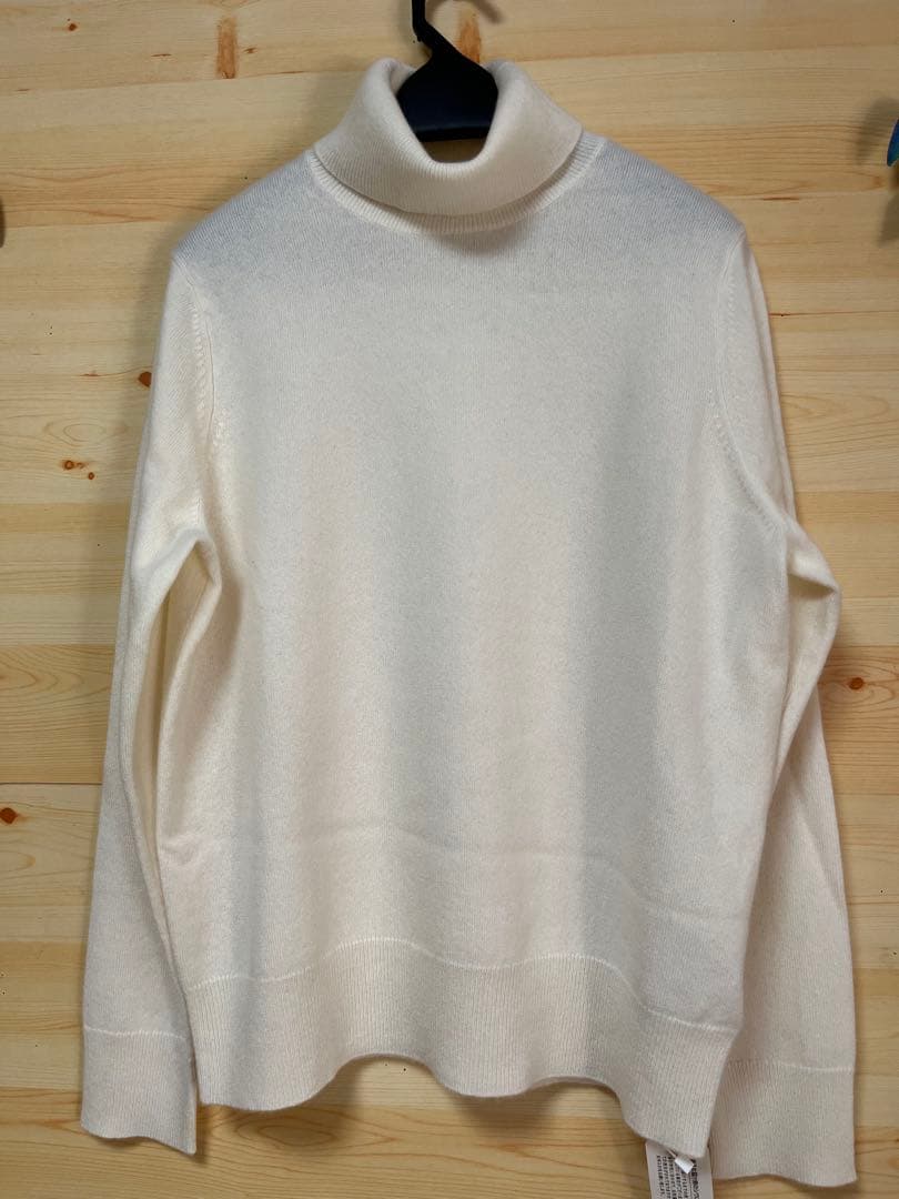 【新品未使用】ダーマコレクション タートルネックセーター