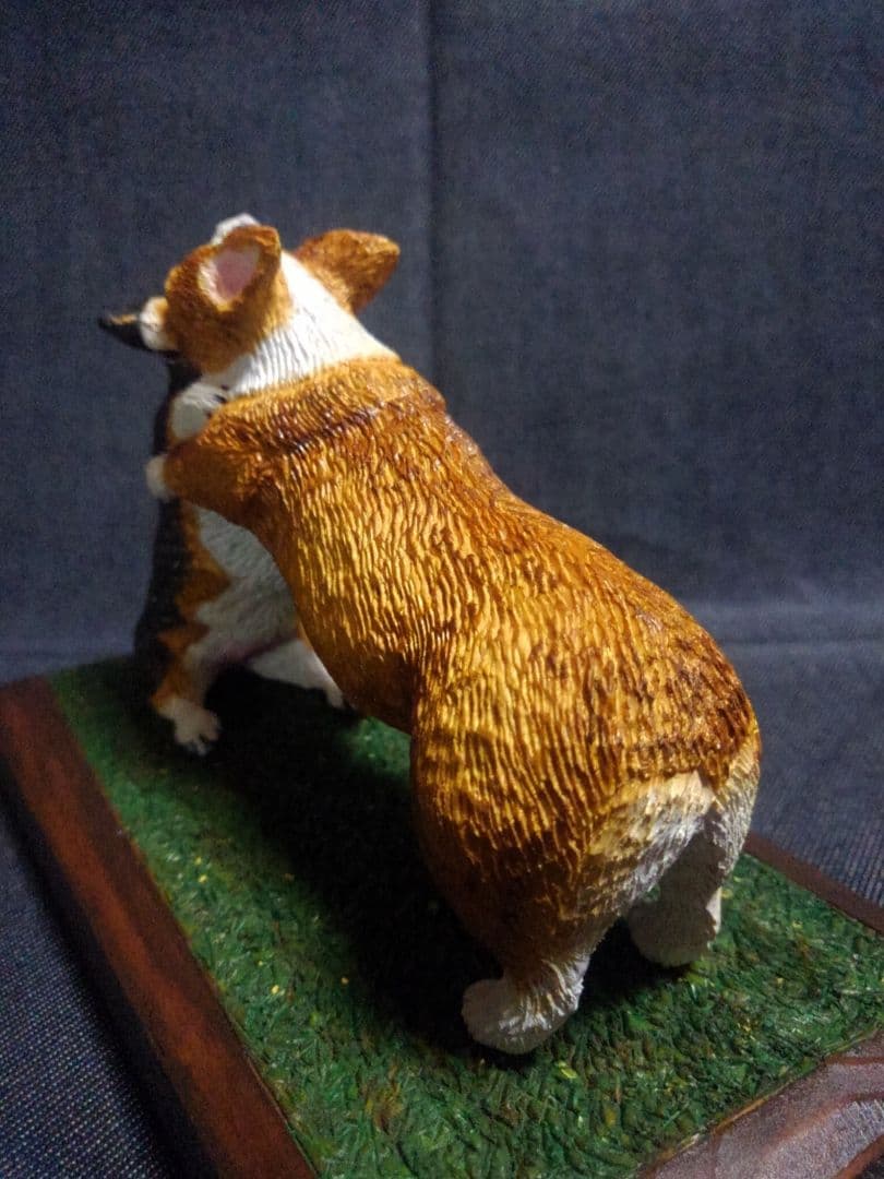 木彫りのコーギーコギプロ