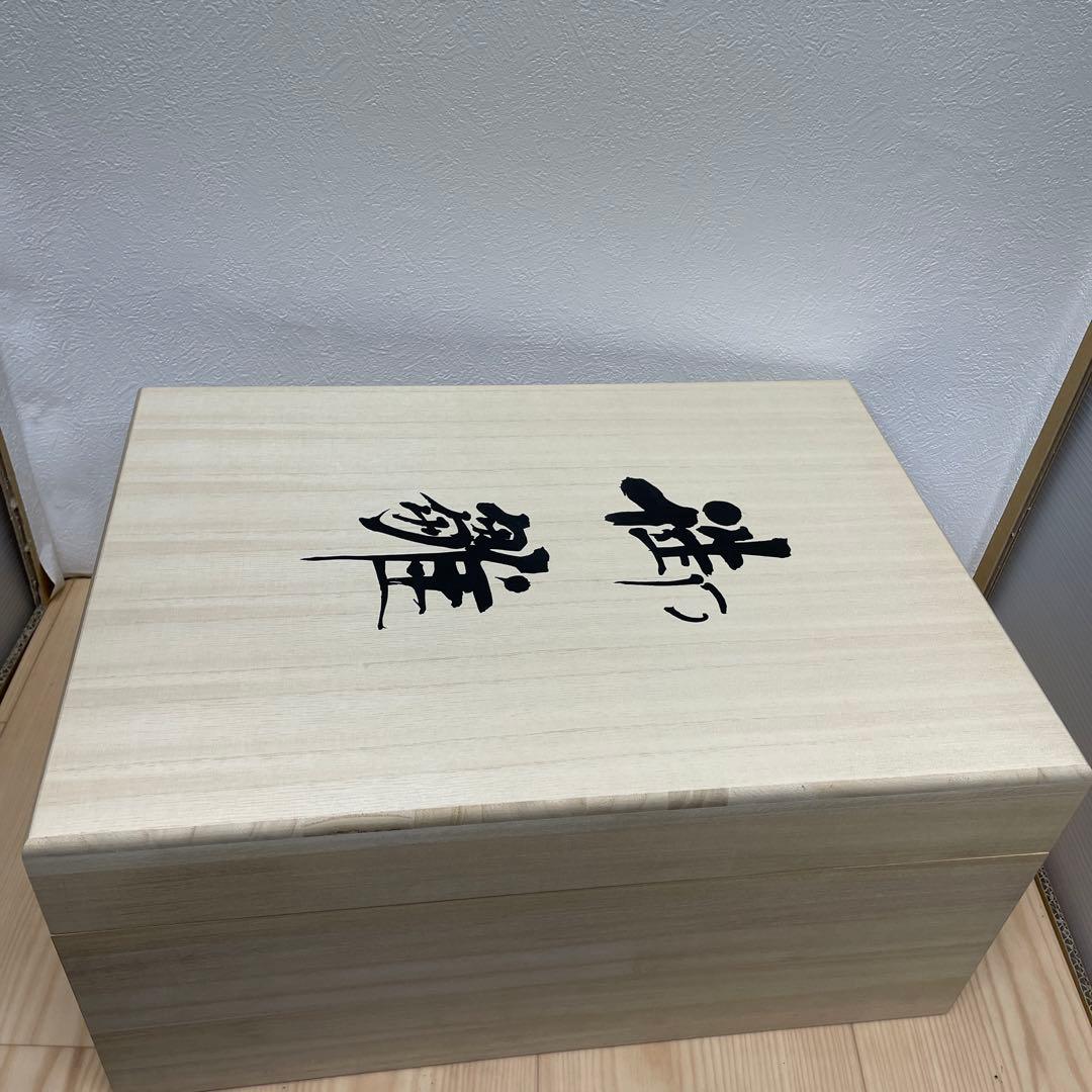 雛人形　　桃の節句　空の桐箱