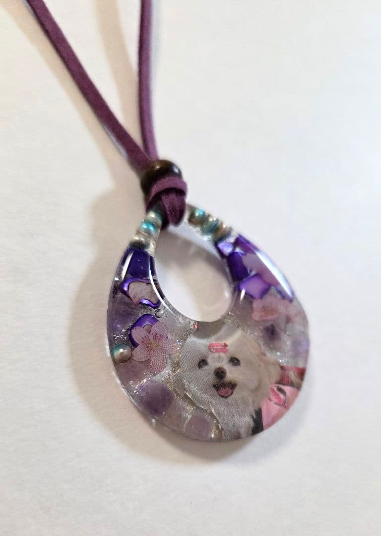 マルチーズレジンネックレス✨　マルチーズアクセサリー　　　天然石レジンネックレス