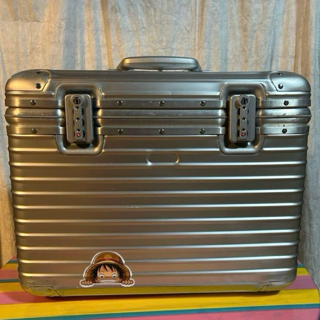 リモワ　パイロット　トロリー　２輪　カナダ製