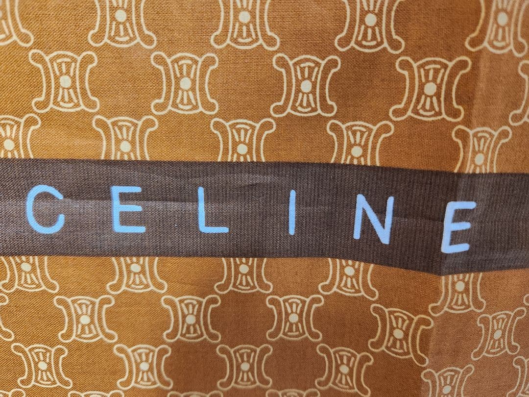 CELINE　(大判生地)サイズ確認要）