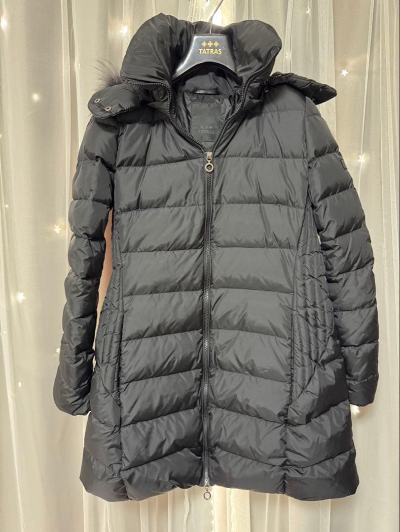 TATRAS SARMA ブラックダウンジャケット
