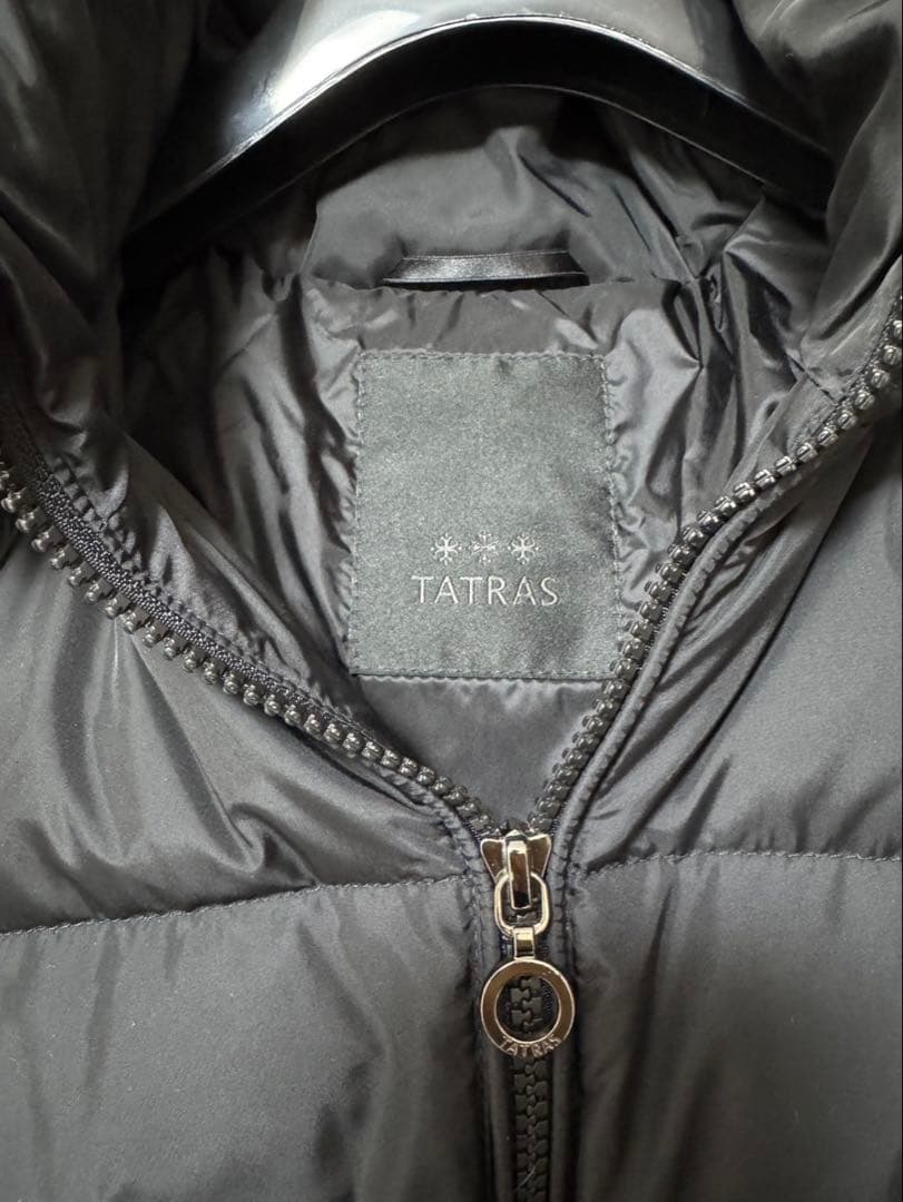 TATRAS SARMA ブラックダウンジャケット