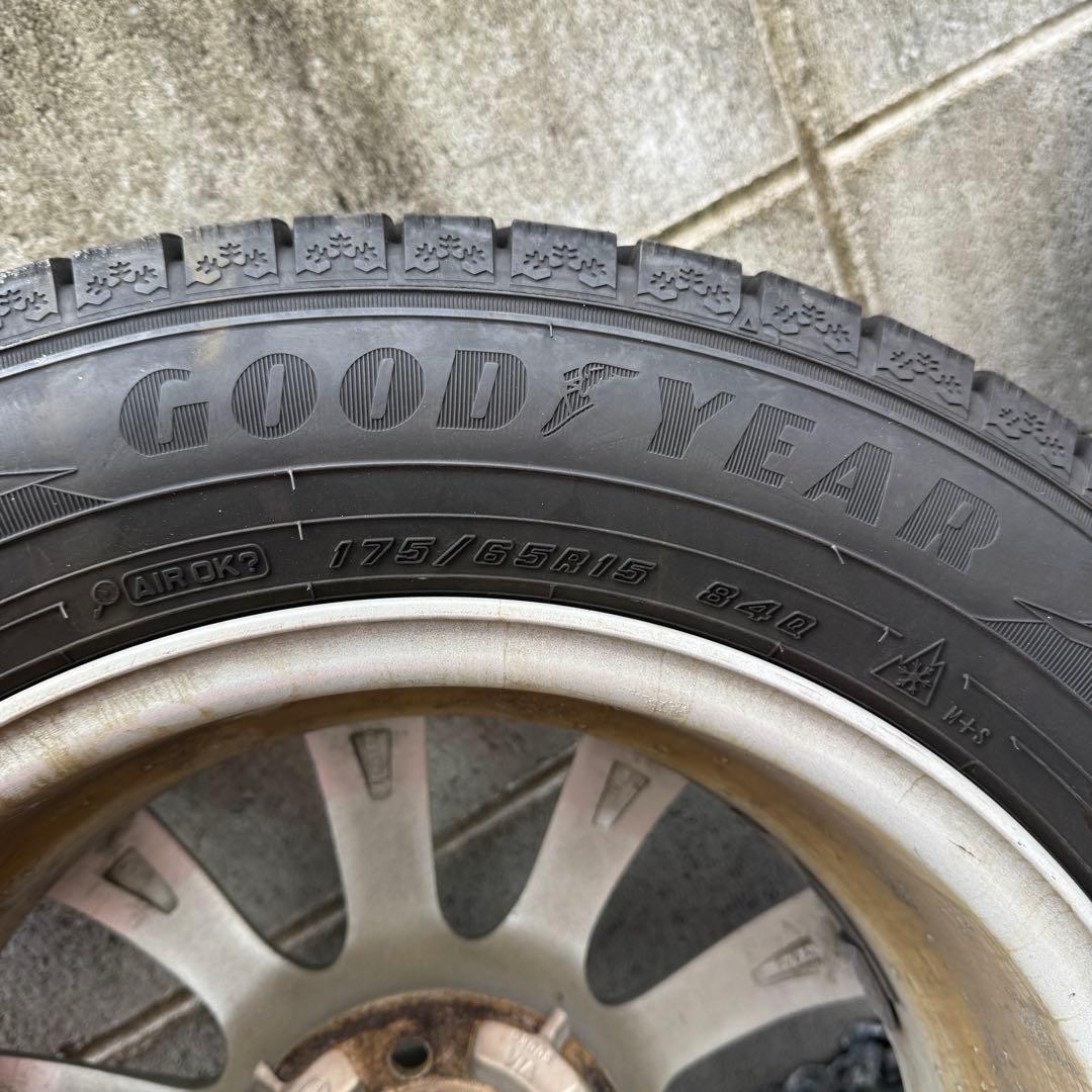 広島 Goodyear 15インチ スタッドレスタイヤ 175/65R15