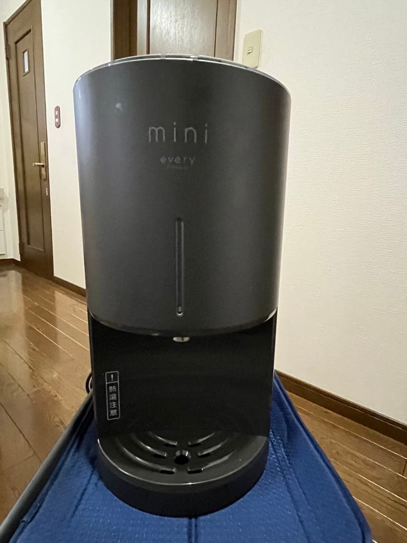 ウォーターサーバー【エブリィフレシャスミニ】　黒