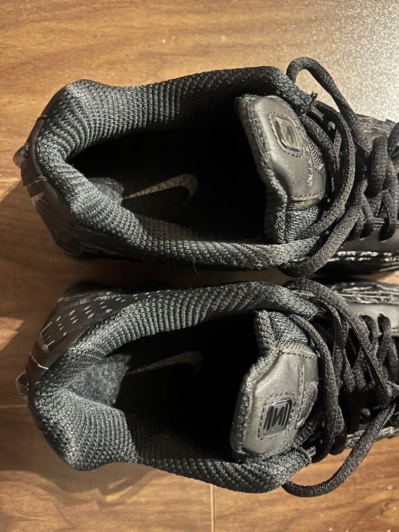 ナイキ　ショックス shox r4 ブラックフローラル ウィメンズ 23.5cm