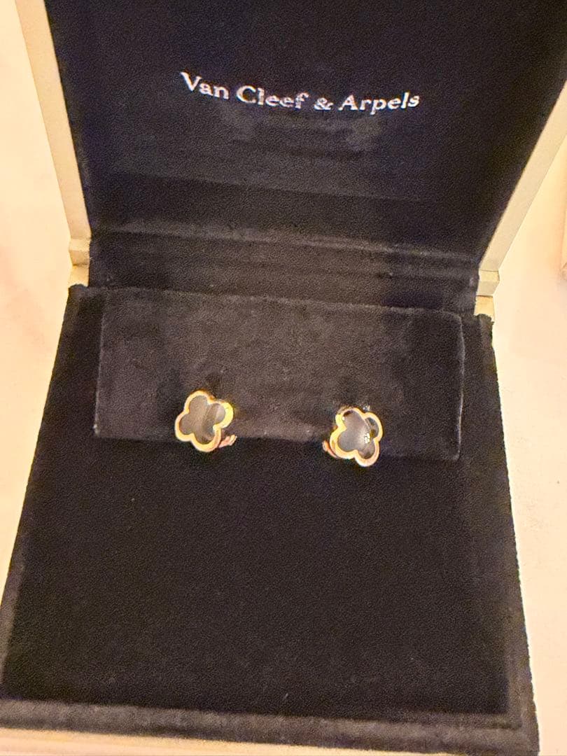 ヴァンクリーフ&アーペル ピュアアルハンブラ　ピアス　オニキス