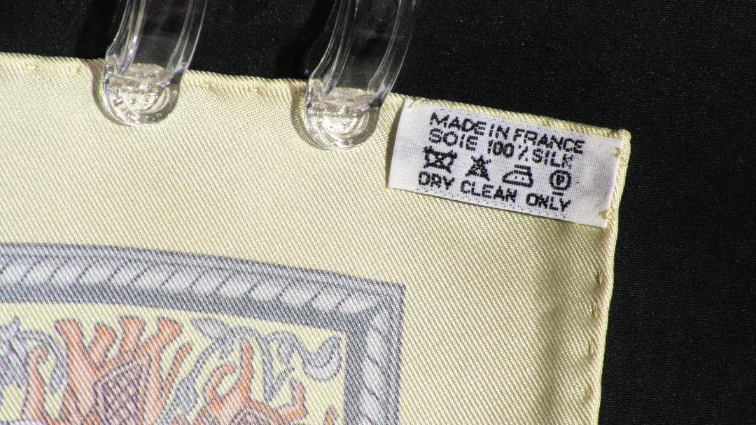 新品未使用品　HERMES エルメス　大判スカーフ　カレ90　 D570