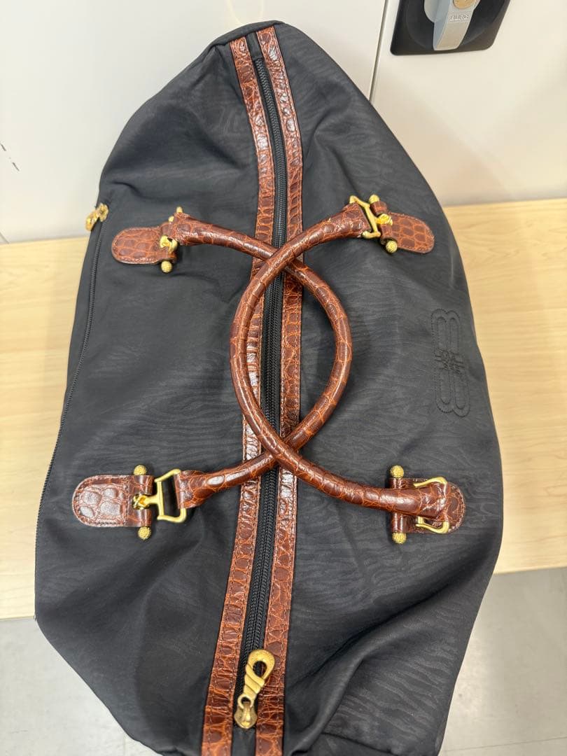 BALENCIAGAボストンバック