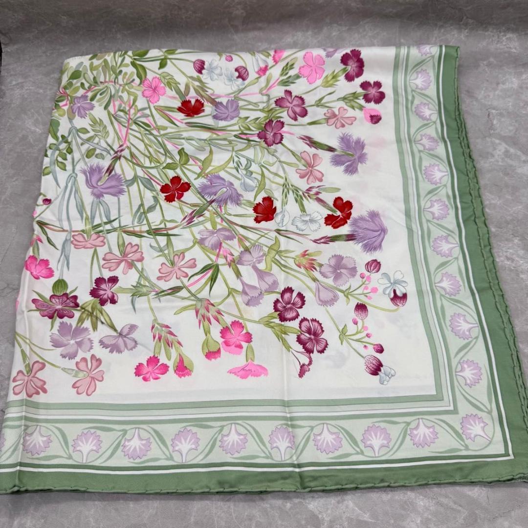 エルメス HERMES カレ90 シルク100　花柄