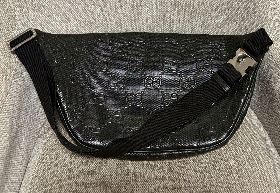 【期間限定大幅値下げ】GUCCI ボディバッグ ブラック レザー 645093