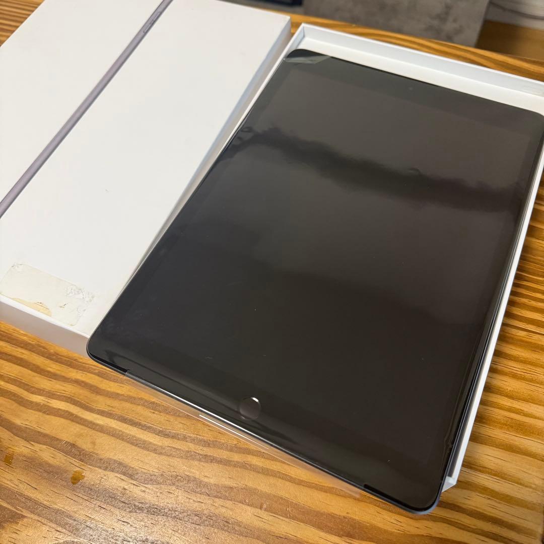未使用 iPad 第8世代 32GB Cellular+Wi-Fiモデル