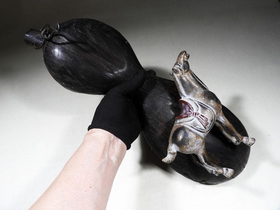 ●来年の干支 午 馬 瓢箪から駒 縁起物 古木の瓢箪 陶器の馬 壁掛け 縦47㎝