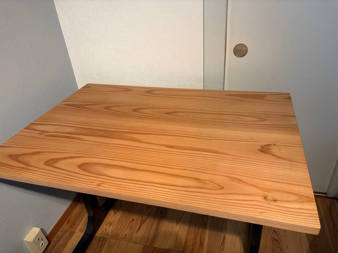 杉無垢天板とKANDEMONO THE LEGS Iライン BlackSteel