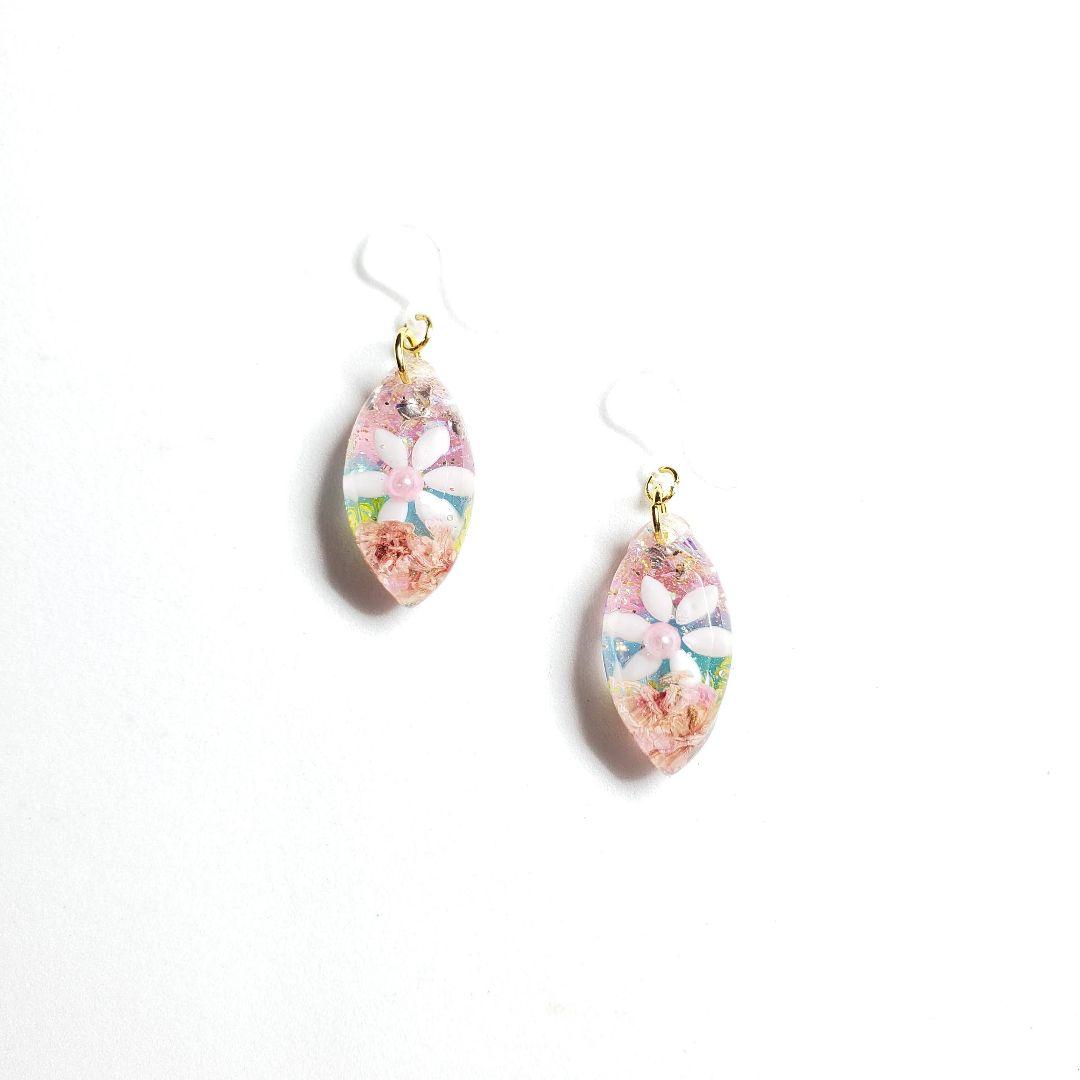 No.535-B　【値下げ】ドライフラワー☆リーフ型☆ピアス・イヤリング