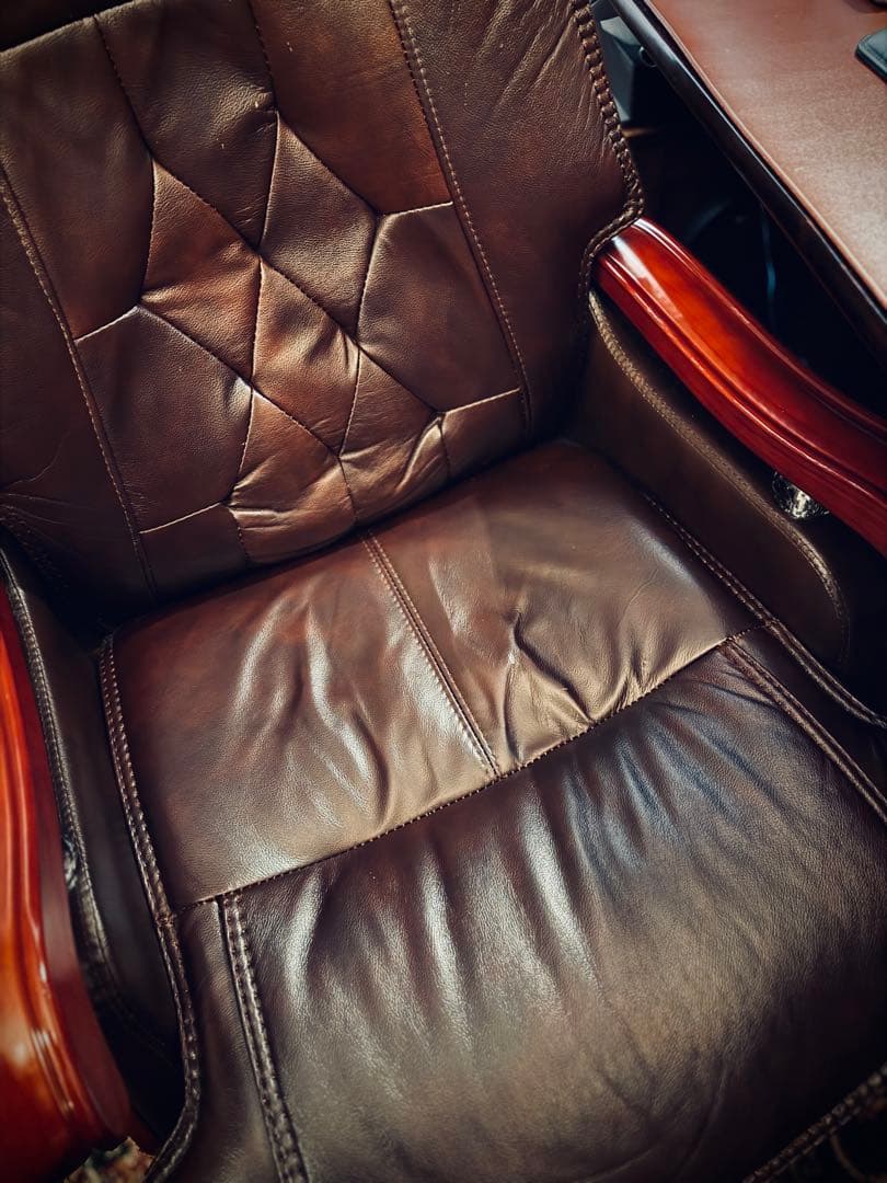 4/4までの短期出品❗️エグゼクティブチェア　革製