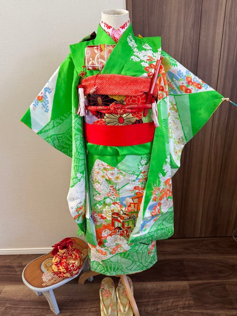 七五三に★レトロな黄緑色に御所車　疋田模様　七歳着物フルセット