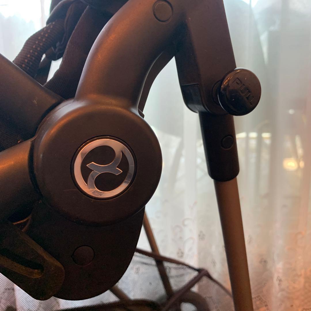 サイベックス、メリオ　ブラックベビーカー