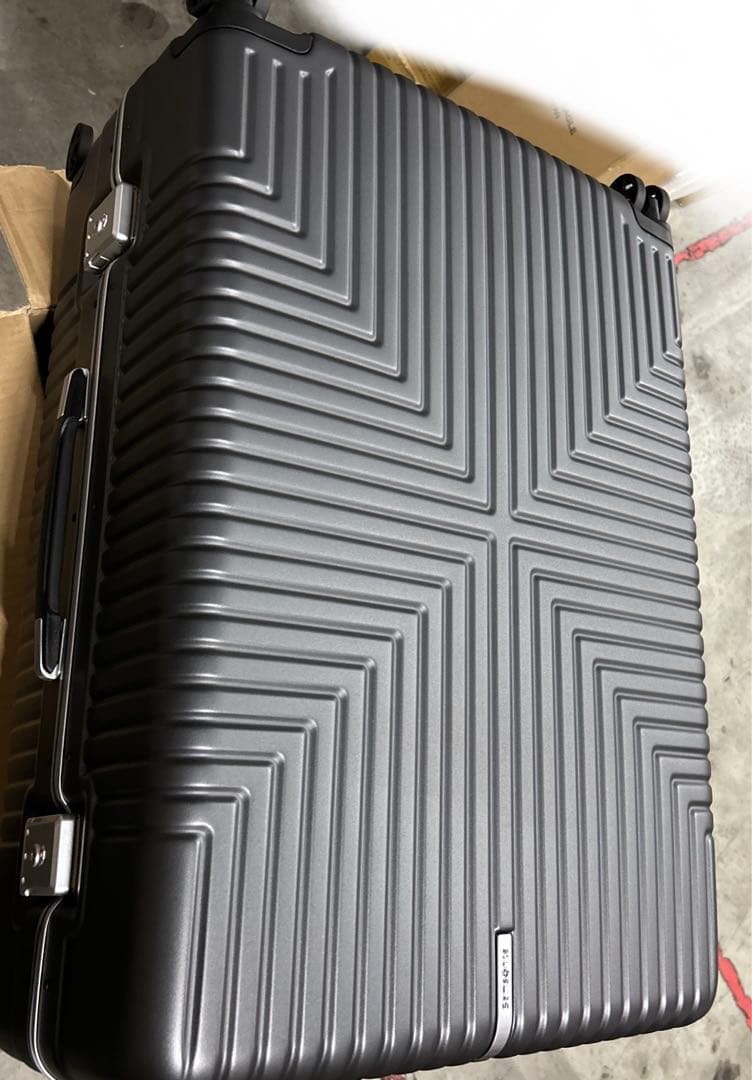 サムソナイト　スーツケース　Lサイズ　ブラック　93L