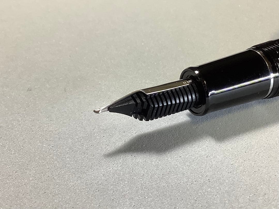 【長刀研ぎ(なぎなたとぎ)】セーラーの万年筆　プロフィット21 銀