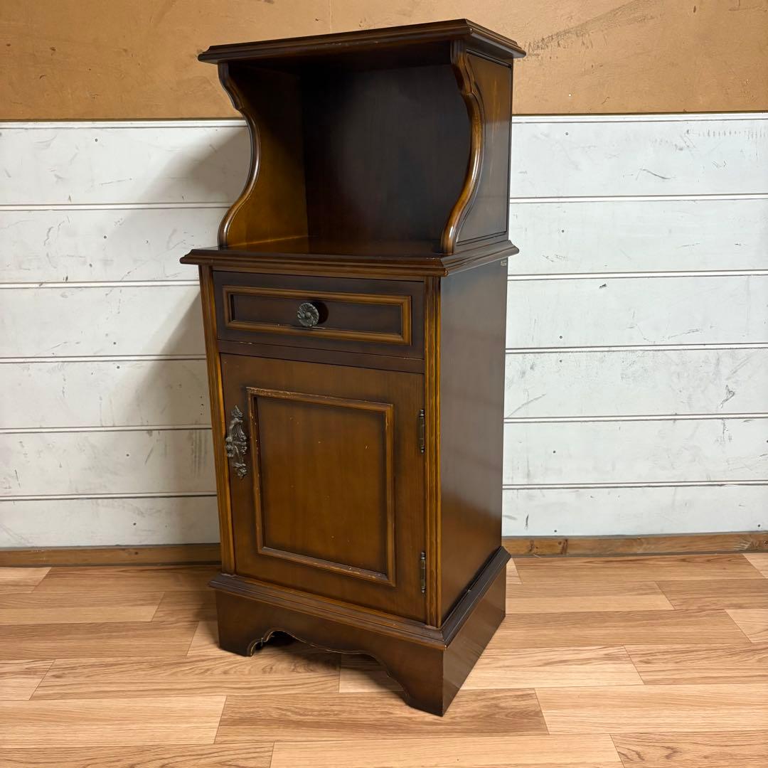 カリモク　電話台　サイドチェスト　ラック　木製　取手に装飾あり