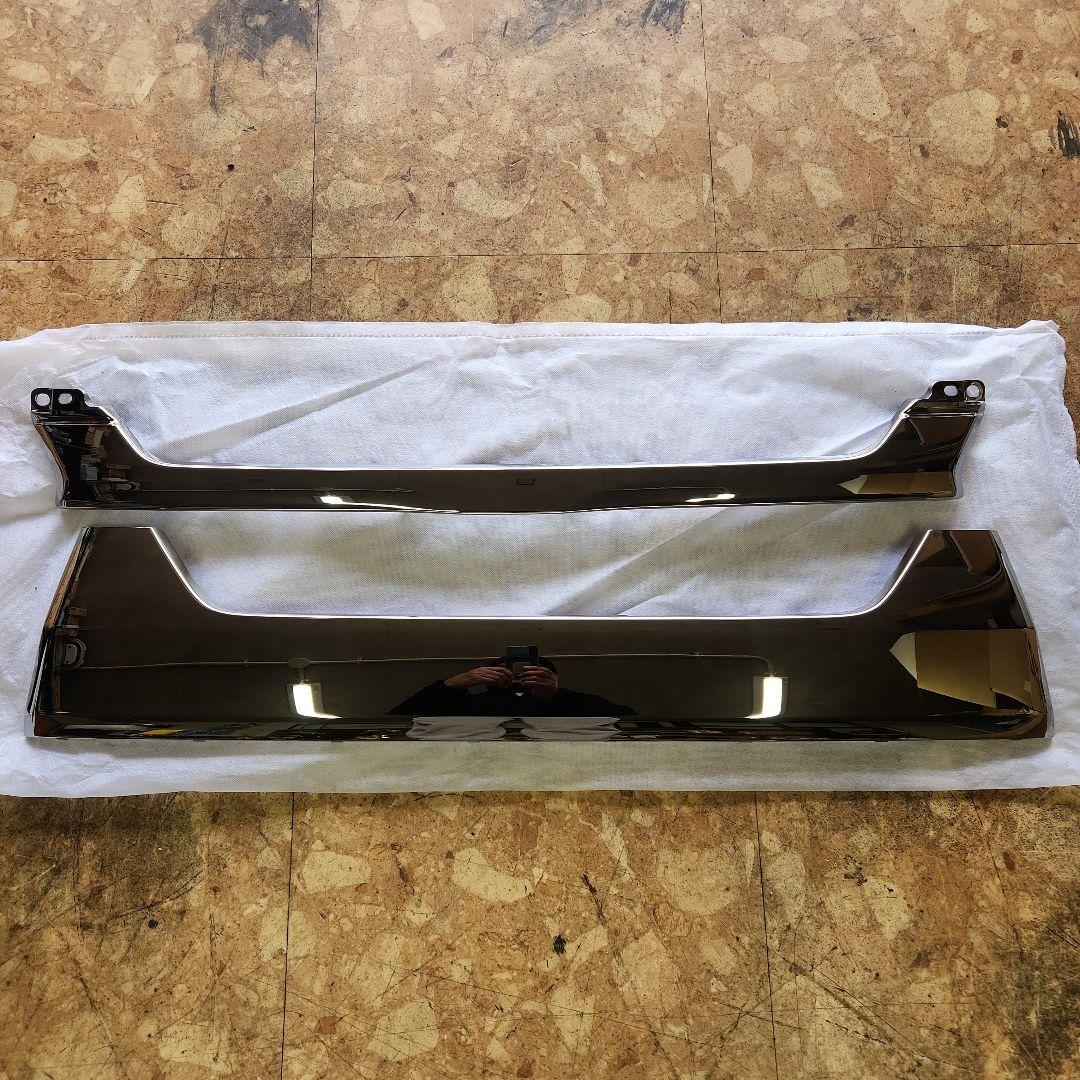 ハイエース7型ダーククライム グリルトップ新車外し 2点セット