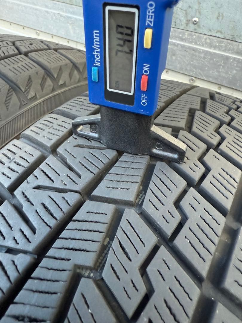 ヤマダ太郎ヨコハマスタッドレス185／55R16 83Q深溝