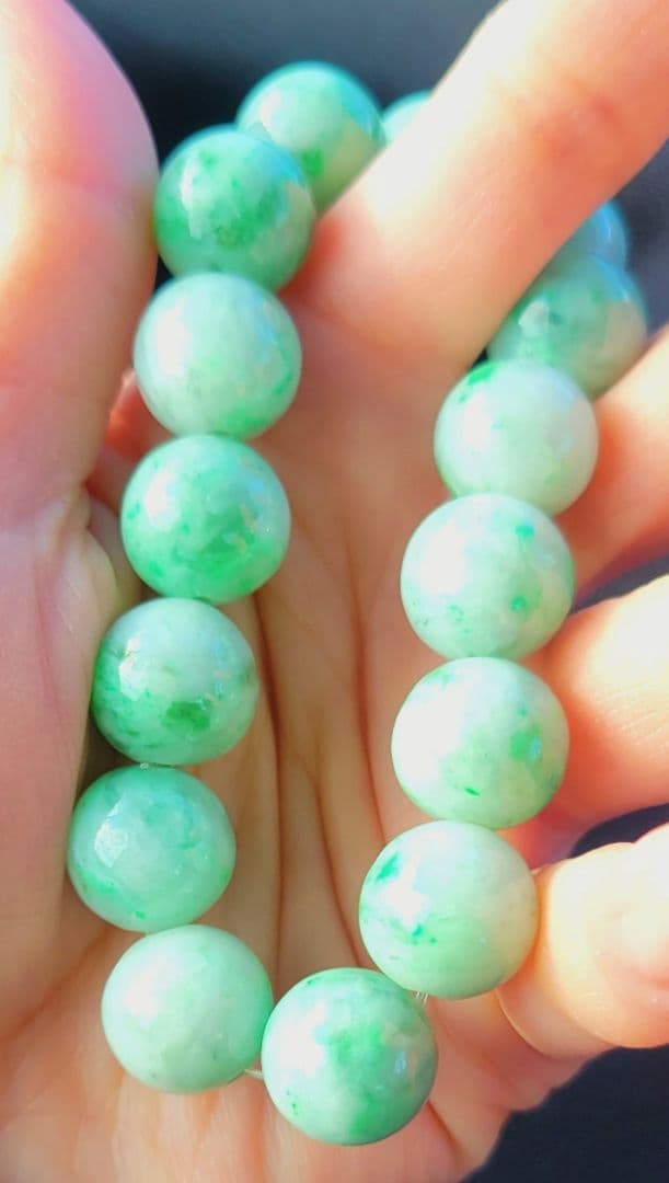 月末特価！☆！極上品！レア！☆糸魚川グリーン翡翠ブレスレット☆